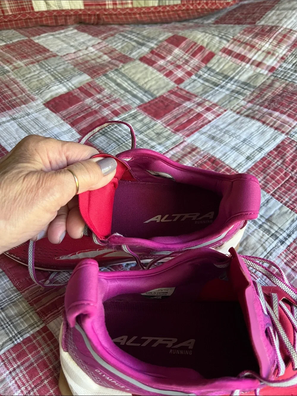 Altra Women's Pink and Magenta Running Shoes